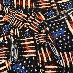 TC LulaRoe Flag Leggings